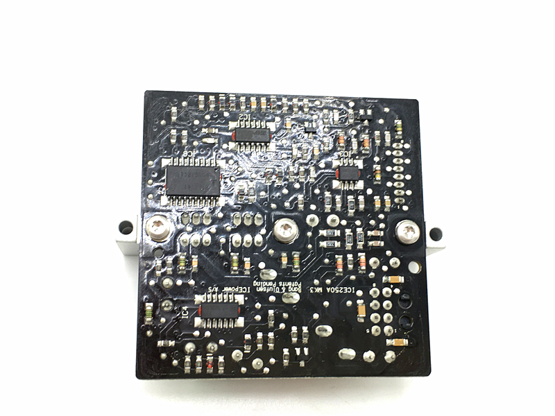 ICEPOWER eindversterker onderd - Modular Power Supply recensie en prijs
